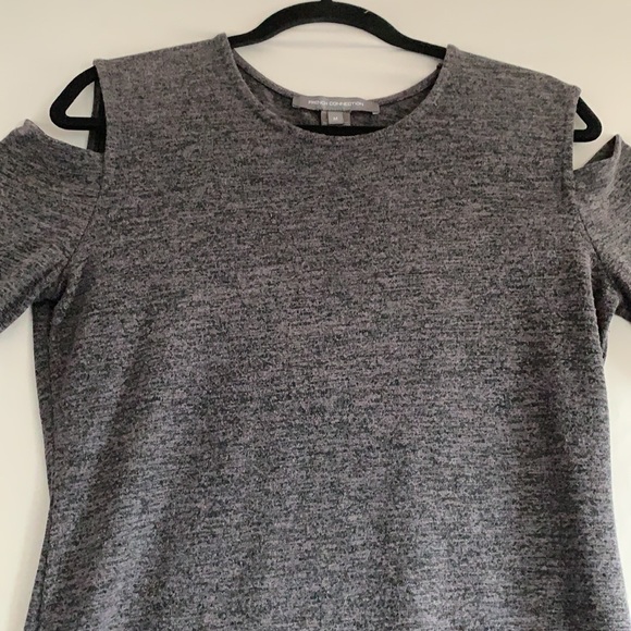 ✨2 for $25 FRENCH CONNECTION cold shoulder shirt | size M - Picture 3 of 8